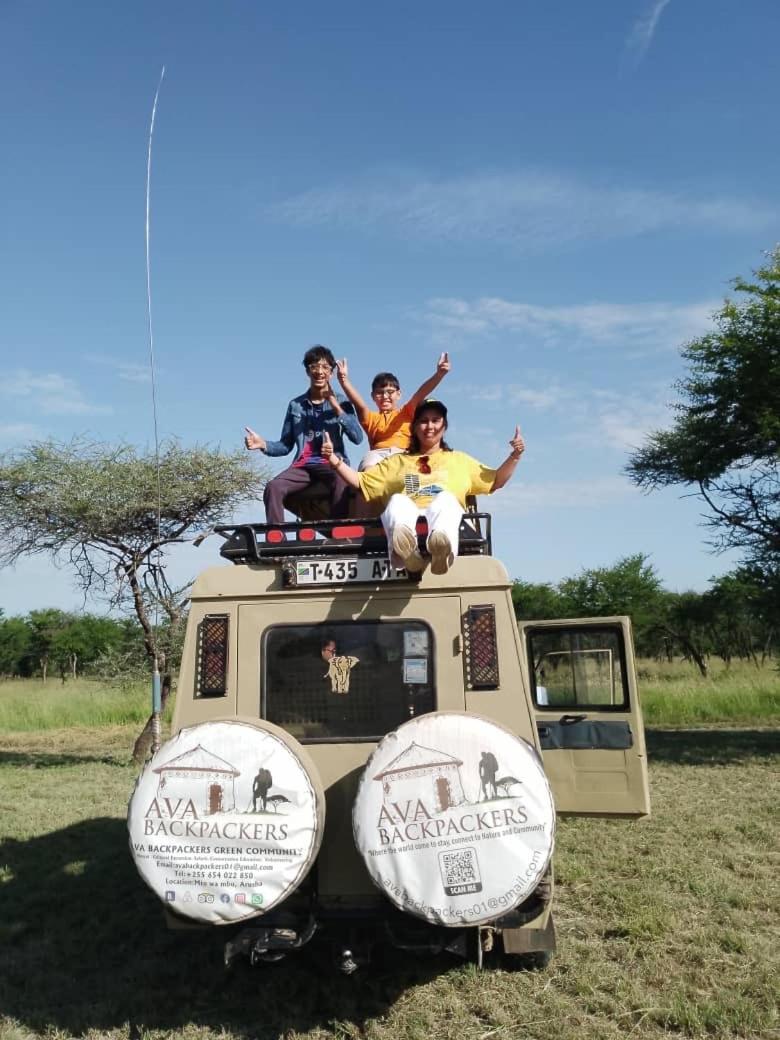 Appartamento Ava Garden Backpackers Mto wa Mbu Esterno foto