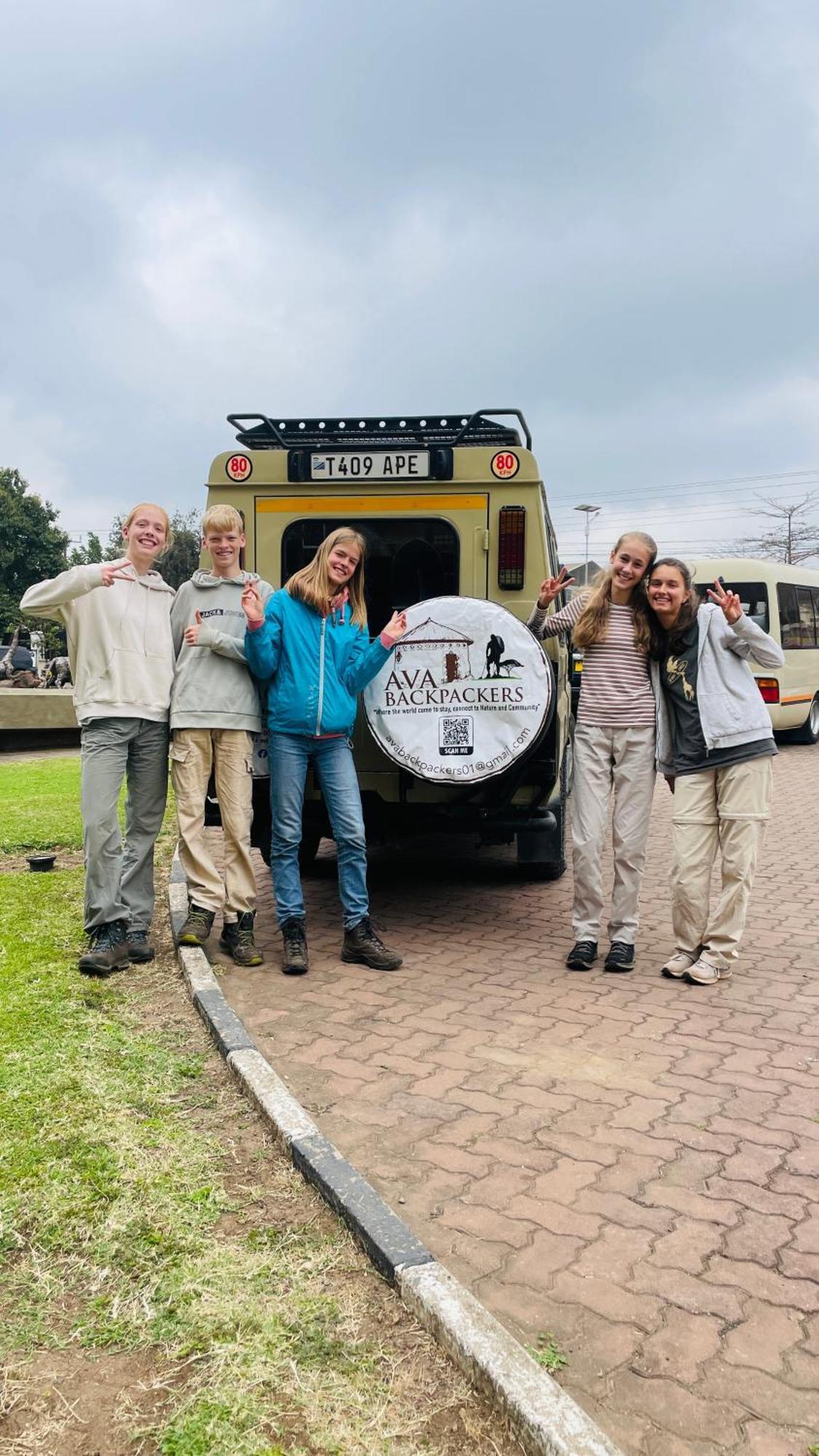 Appartamento Ava Garden Backpackers Mto wa Mbu Esterno foto
